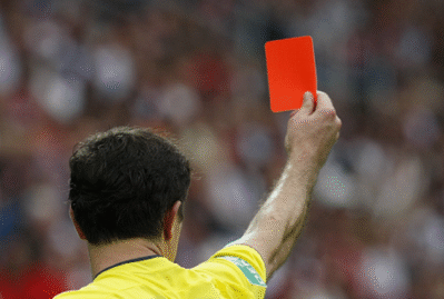 Hakim qapıçı ilə insident yaşadı, meydana anası girdi - VİDEO