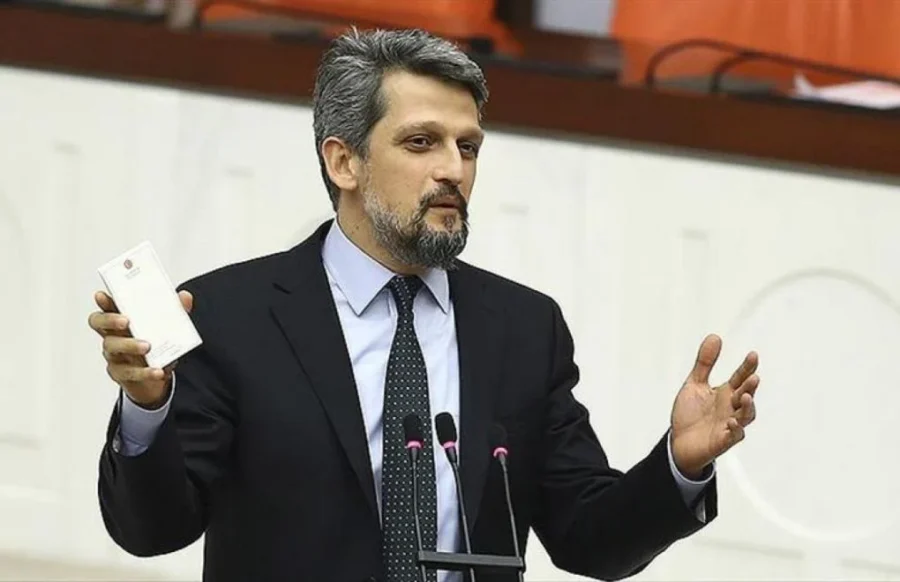 GARO PAYLAN 12 900x582 1