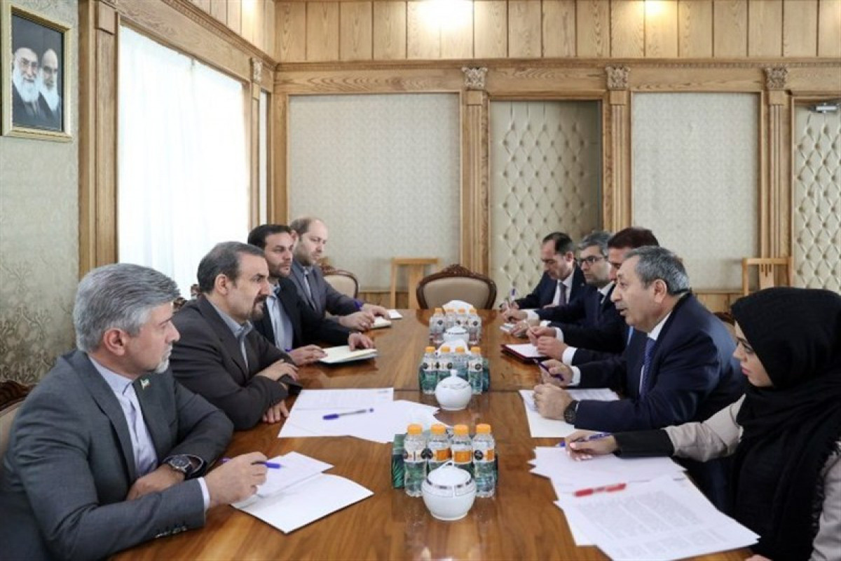 Xələf Xələfov İran Prezidentinin müşaviri ilə görüşüb