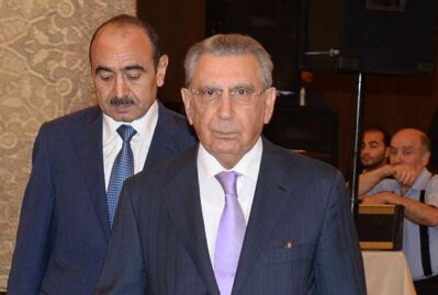 Sabiq icra başçısı Ramiz Mehdiyevi təbrik etdi