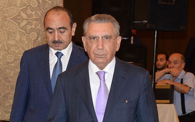 Sabiq icra başçısı Ramiz Mehdiyevi təbrik etdi