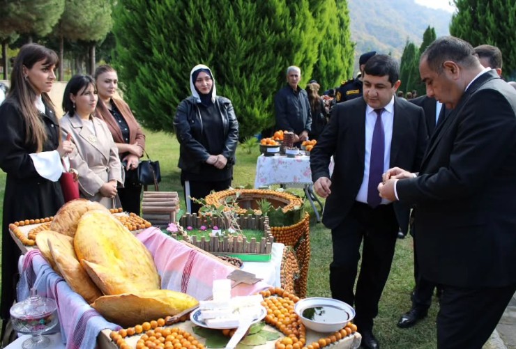 Dünən festivalda, bu gün isə… – FOTOLAR
