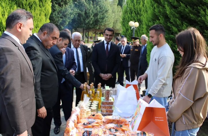 Dünən festivalda, bu gün isə… – FOTOLAR