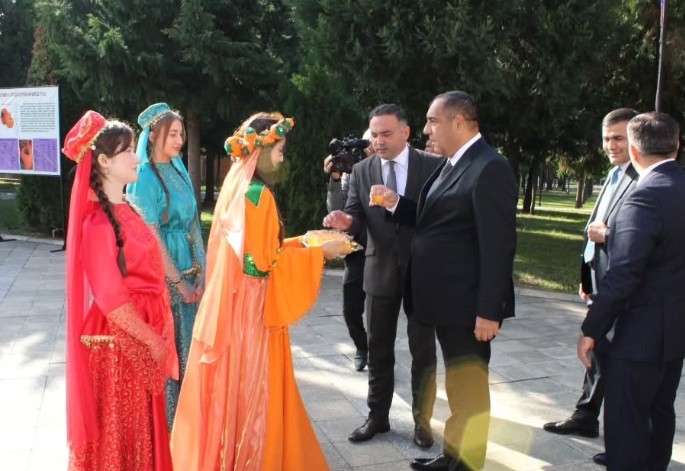 Dünən festivalda, bu gün isə… – FOTOLAR