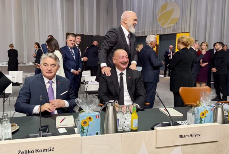 Əliyev Avropa liderləri ilə: Kopenhagendən maraqlı FOTOLAR