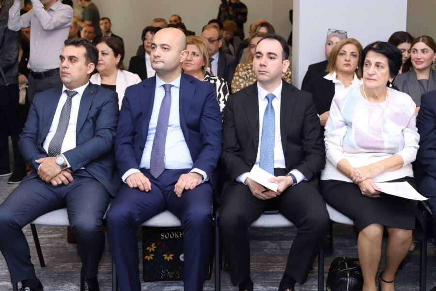 "Rusiya sanksiyalardan Ermənistan vasitəsilə yayınır" - FOTO