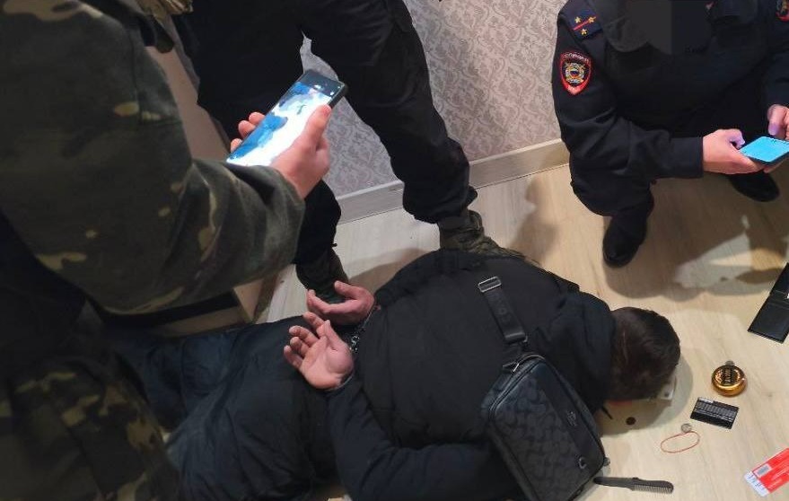 Yekaterinburqda adam döydü, Bakıya qaçarkən saxlanıldı