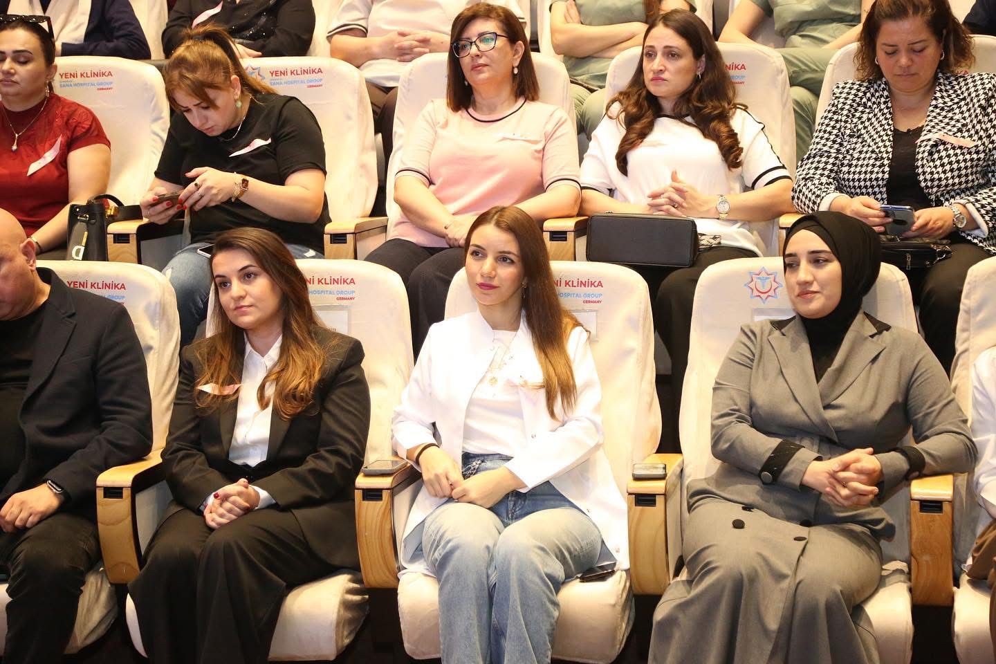 Yeni Klinikada “Çəhrayı lent” adlı maarifləndirmə seminarı baş tutdu - FOTOLAR 9 WhatsApp Image 2025 10 24 at 12.46.48 1