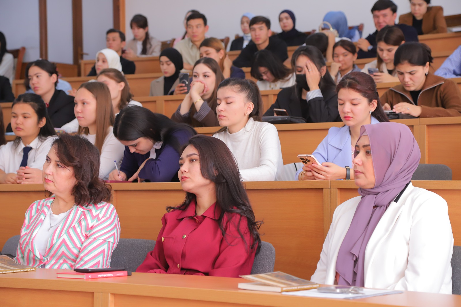 Özbəkistanda "Qərbi Azərbaycan hekayələri" adlı kitabın təqdimatı keçirildi - FOTOLAR 6 WhatsApp Image 2025 10 29 at 10.45.47 1