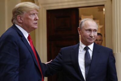 Tramp hazırda Putinlə danışır...