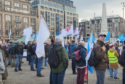 NATO ölkəsində inanılmaz aksiya: "Rusiya ilə müharibəyə yox!"
