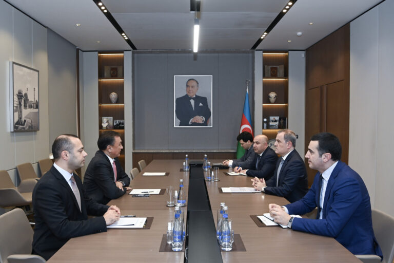 Ceyhun Bayramov Kubanıçbek Omuralıyevi qəbul etdi - FOTOLAR
