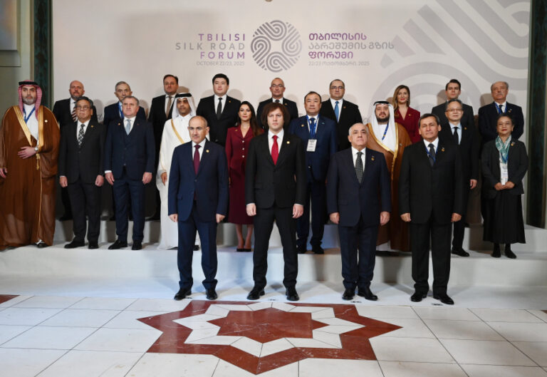 Tbilisidə forum: Əli Əsədov da iştirak etdi - FOTOLAR