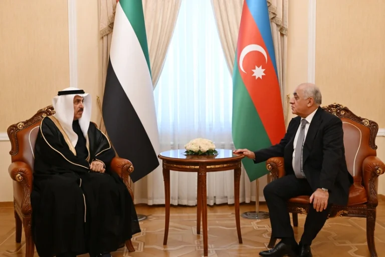 Əli Əsədov Saqr Qobaşla müzakirə apardı - FOTO