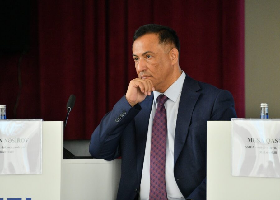 Elman Nəsirov qızının videosundan danışdı: "Bu, onların işidir" 7 Elman Nəsirov qızının videosundan danışdı: “Bu, onların işidir”