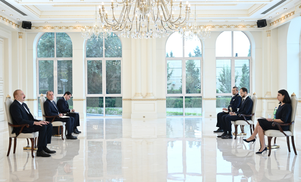 Prezident Fransanın yeni səfirini qəbul etdi - FOTOLAR 3 Prezident Fransanın yeni səfirini qəbul etdi - FOTOLAR