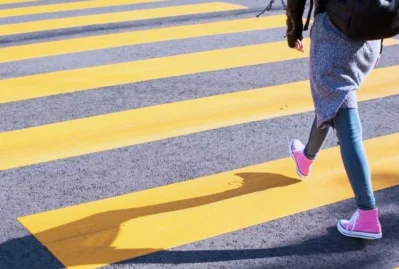 Abşeronda avtomobil piyadanı vuraraq öldürdü