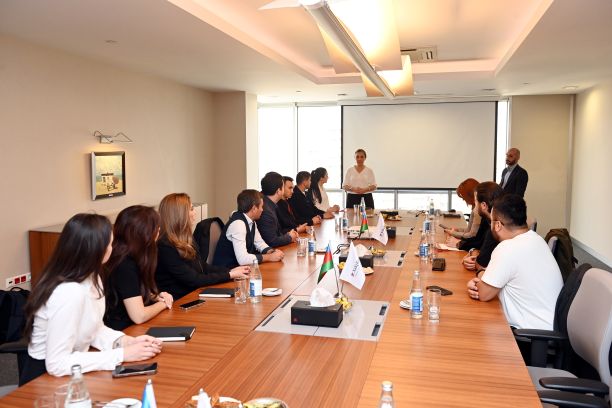 Xalq Bank Eurasian Bank və Uzpromstroybank nümayəndə heyətlərini qəbul etdi - FOTOLAR 2 Xalq Bank Eurasian Bank və Uzpromstroybank nümayəndə heyətlərini qəbul etdi - FOTOLAR