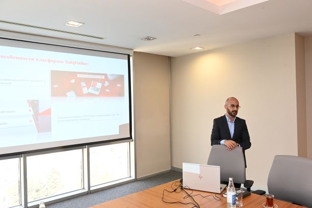 Xalq Bank Eurasian Bank və Uzpromstroybank nümayəndə heyətlərini qəbul etdi - FOTOLAR 7 Xalq Bank Eurasian Bank və Uzpromstroybank nümayəndə heyətlərini qəbul etdi - FOTOLAR