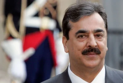 Gilani Azərbaycana gəlir 31 Gilani Azərbaycana gəlir