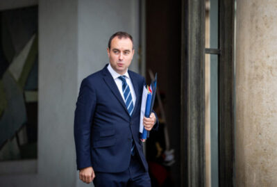 İstefa verdi, Makron 4 gün sonra təkrar təyin etdi - Nə baş verir?