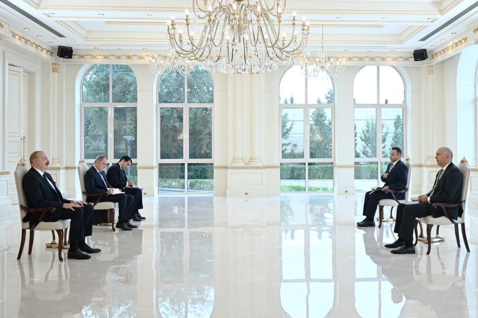 İlham Əliyev Misir səfirini qəbul etdi - FOTOLAR 3 İlham Əliyev Misir səfirini qəbul etdi - FOTOLAR