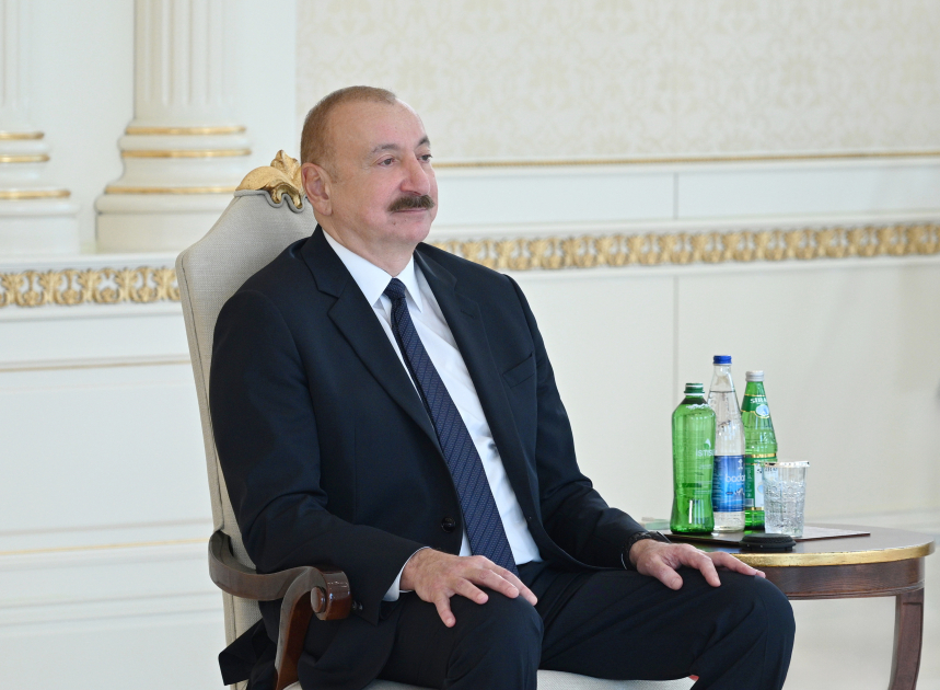 İlham Əliyev Misir səfirini qəbul etdi - FOTOLAR 5 İlham Əliyev Misir səfirini qəbul etdi - FOTOLAR