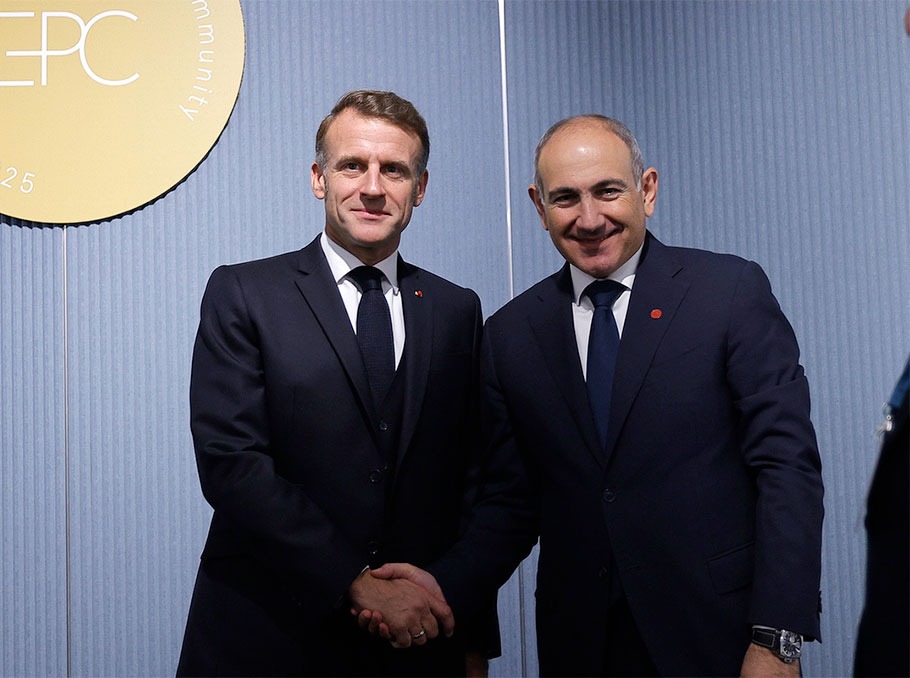 Makron Paşinyanı belə qarşıladı – VİDEO/YENİLƏNİB 1 Makron Paşinyanı belə qarşıladı – VİDEO/YENİLƏNİB