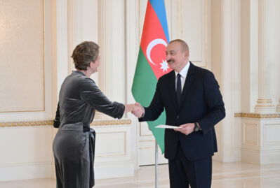 İlham Əliyev yeni səfiri qəbul etdi - FOTOLAR