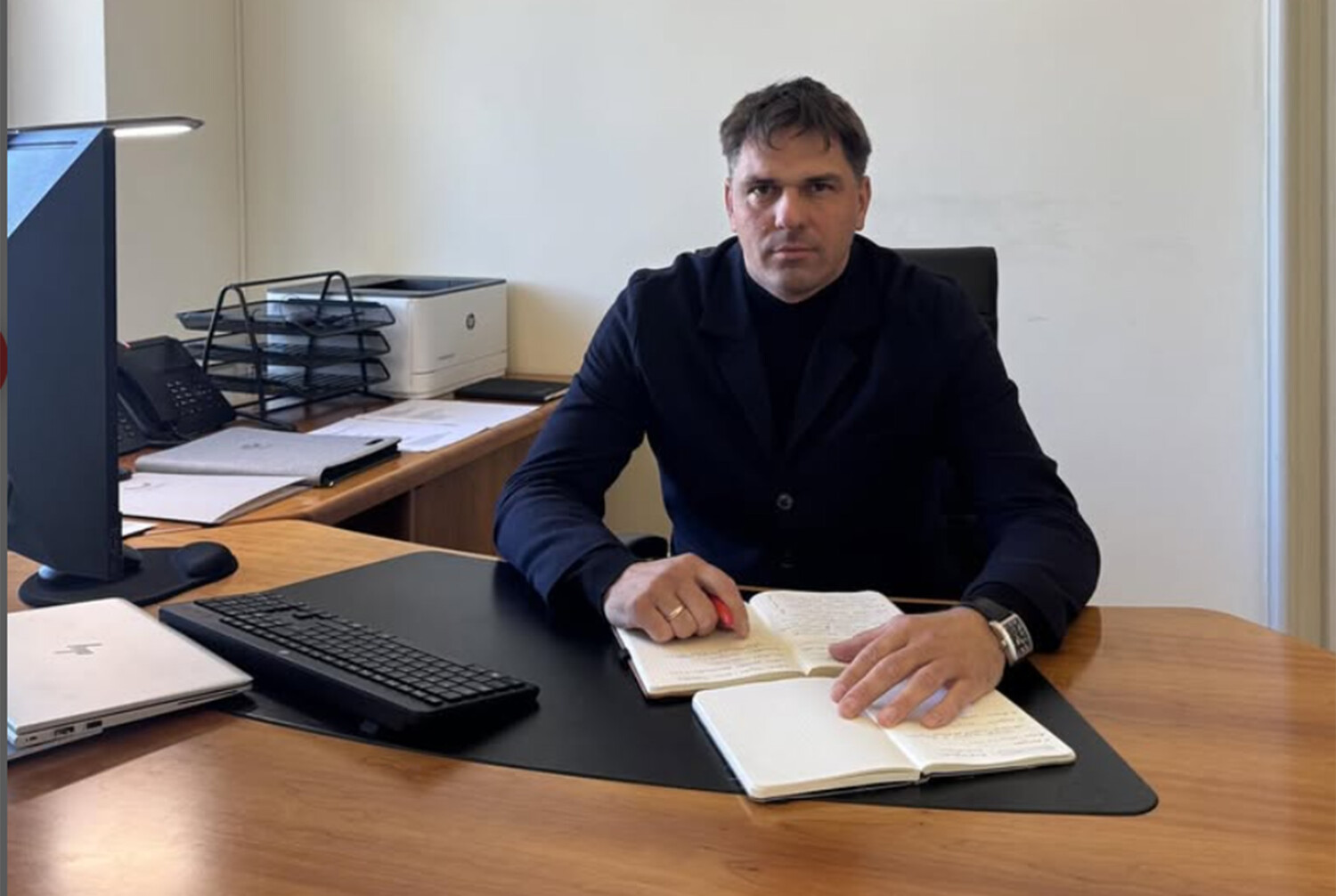 Suala cavab verməyən nazir işdən qovuldu