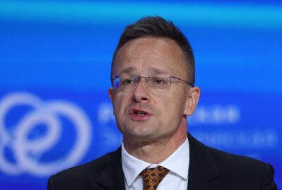 Macarıstandan Putin-Tramp telefon danışığına reaksiya