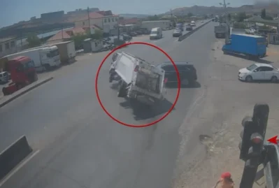 Qırmızı işığa məhəl qoymadı, ağır qəzaya səbəb oldu - Anbaan video