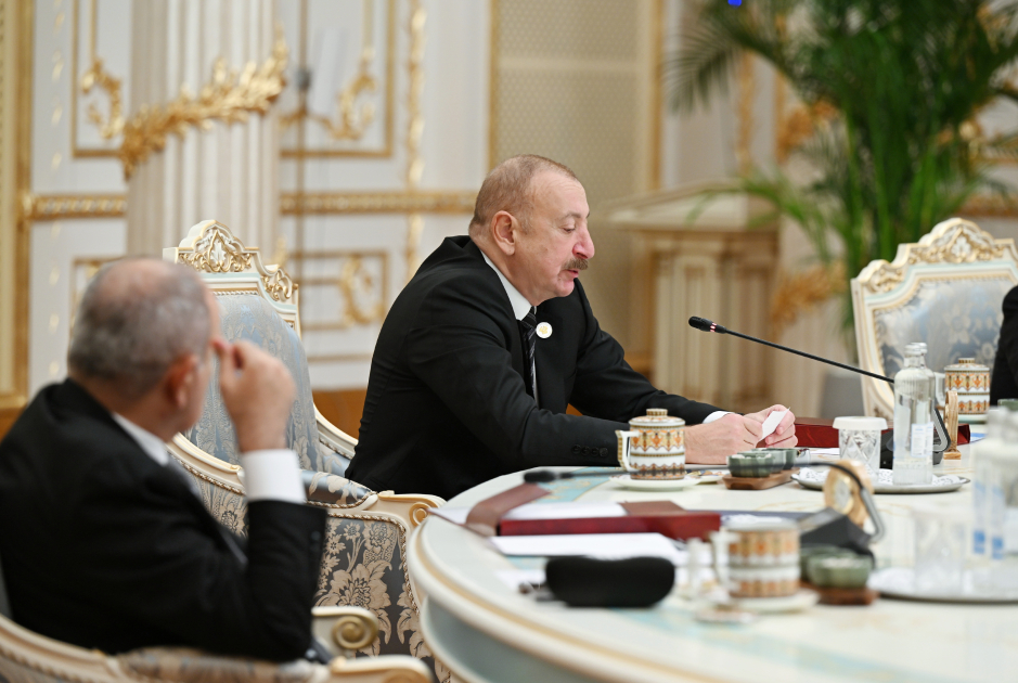 MDB liderlərinin sammiti: İlham Əliyev çıxış etdi - VİDEO 7 MDB liderlərinin sammiti: İlham Əliyev çıxış etdi - VİDEO