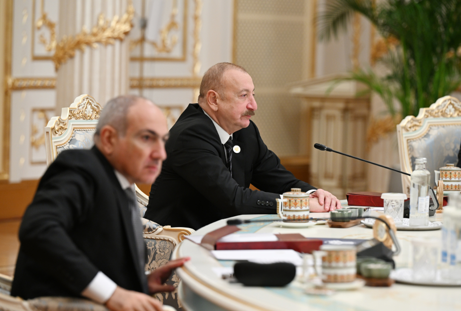 MDB liderlərinin sammiti: İlham Əliyev çıxış etdi - VİDEO 8 MDB liderlərinin sammiti: İlham Əliyev çıxış etdi - VİDEO