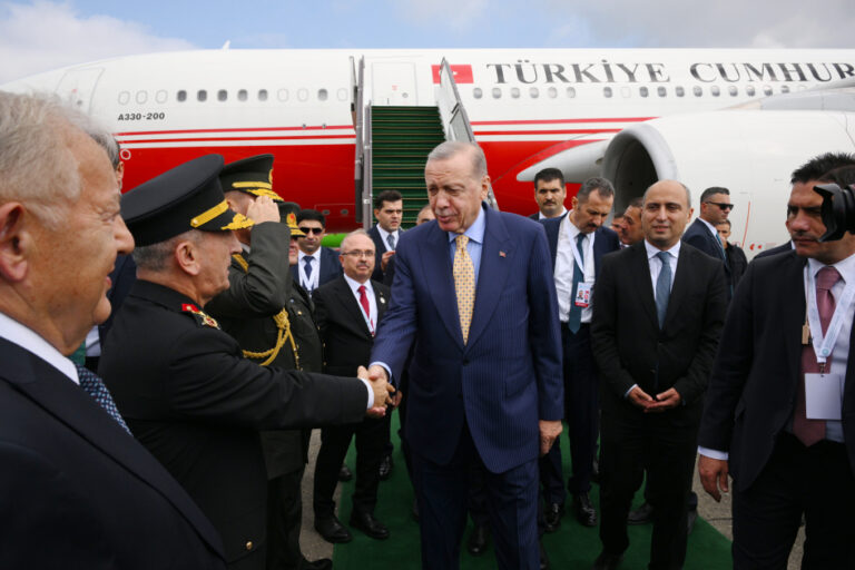 Ərdoğan Azərbaycana gəldi, belə qarşılandı - FOTOLAR