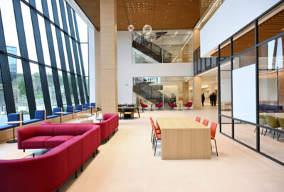 Bu gün açılışı olan universitetdən FOTOLAR