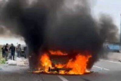 Ucarda mikroavtobus yandı - VİDEO