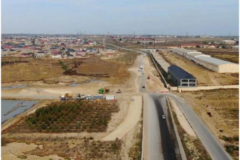 Zığ dairəsi–Hava Limanı yoluna birləşdirən yanaşma yolları tikilir - VİDEO