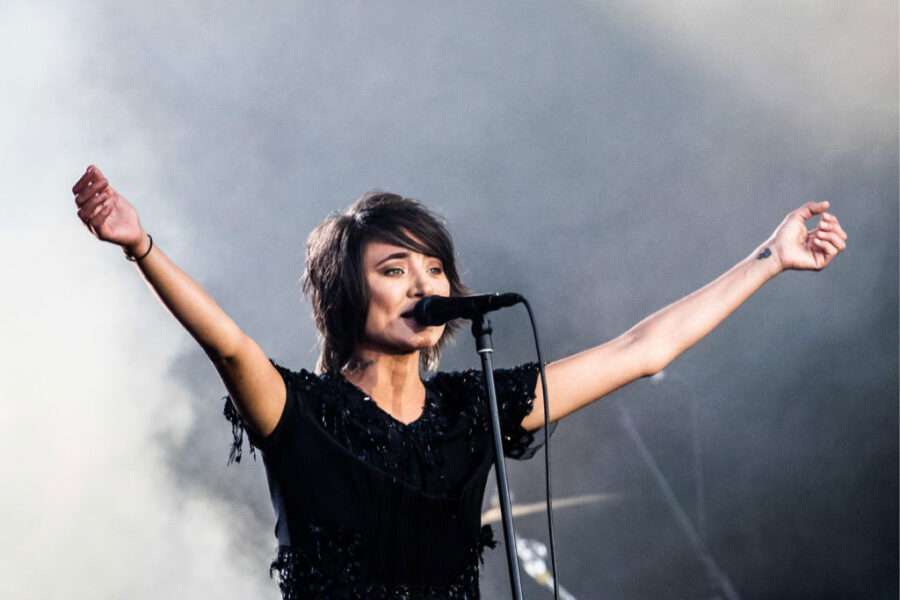 zemfira 1024x683 1 900x600 3