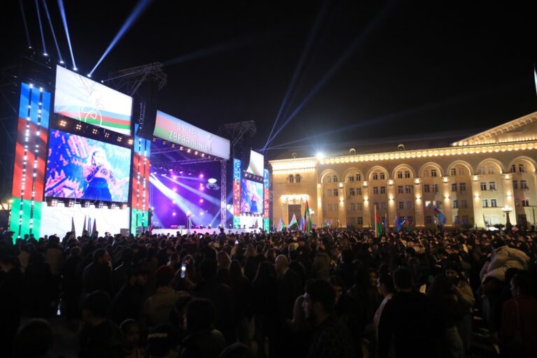 Gəncədə Zəfər Günü möhtəşəm konsert proqramı ilə keçirildi - FOTOLAR