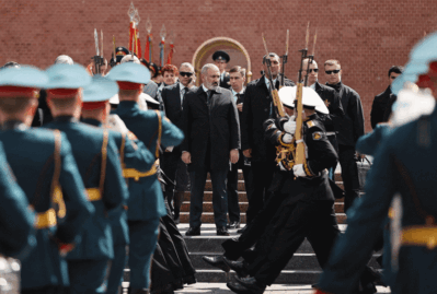 Ermənistan da parad keçirir? - Paşinyan Bakını göstərib bunları dedi, xalq hiddətləndi 9 Ermənistan da parad keçirir? - Paşinyan Bakını göstərib bunları dedi, xalq hiddətləndi