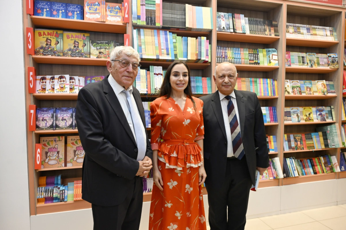 Prezidentin qızları və gəlini kitab təqdimatında – FOTOLAR
