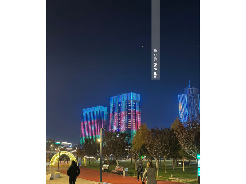 Daşkənddə binalar üzərində Azərbaycan bayrağı proyeksiya olunub – FOTO 3 580761574 18544544629038579 3402111391638314188 n