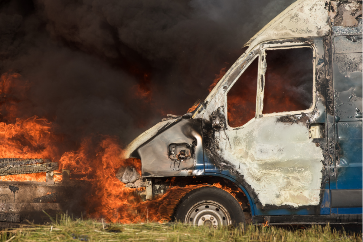 Məmmədlidə yanğın oldu, avtomobillər yandı – VİDEO