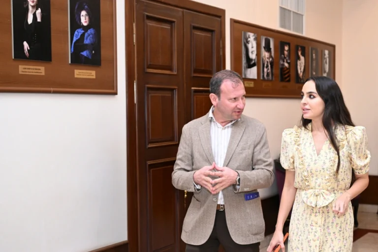 "Art Weekend" çərçivəsində "Nə qədər kifayətdir?" adlı inklüziv rəqs tamaşası təqdim edildi
