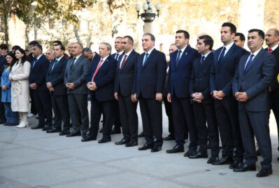 Gəncədə Dövlət Bayrağı Günü qeyd olundu - FOTOLAR