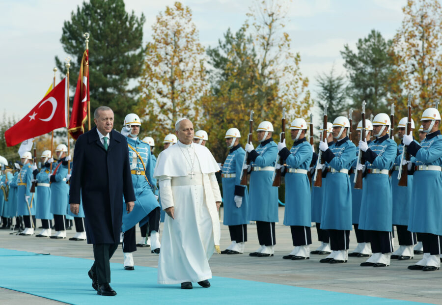 AA 20251127 39823962 39823959 CUMHURBASKANI ERDOGAN VATIKAN DEVLET BASKANI PAPA 14 LEOYU RESMI TORENLE KARSILADI