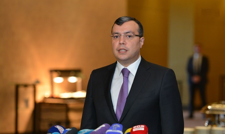 Pensiya, maaş və təqaüdlərin artırılması... - Nazir Milli Məclisdə danışır