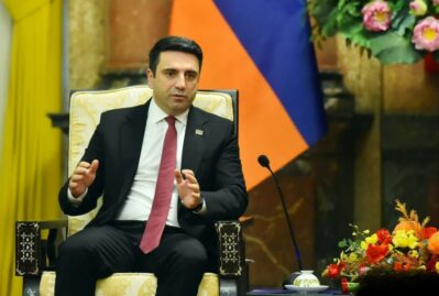 Qafarova xahiş etdi ki, Əliyevin bu sözünü ermənilərə çatdırım - Simonyan