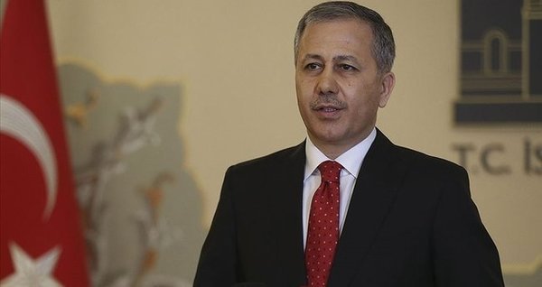 Türkiyənin daxili işlər naziri təyyarə qəzaya uğrayan əraziyə gəldi
